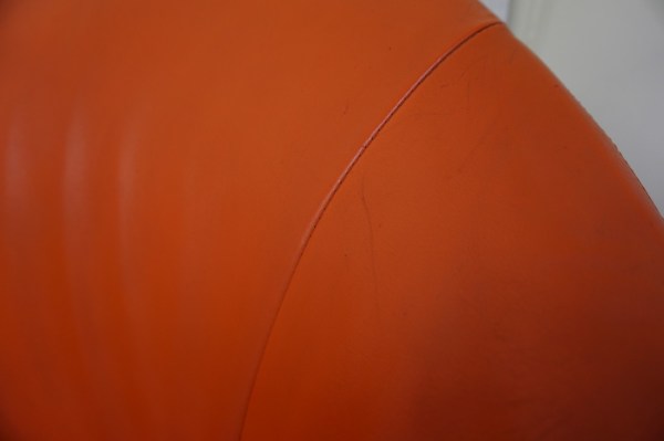 Montis-Coco-Nederlands-Design-draaistoel-tulpvoet-Space-age-oranje-leer-cocktail-lounge-chair-Dutch-leather-tulip-4-07