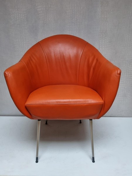 Montis-Coco-draaistoel-tulpvoet-Space-age-oranje-leer-cocktail-lounge-chair-Dutch-leather-tulip-00003