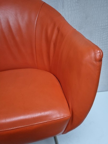 Montis-Coco-draaistoel-tulpvoet-Space-age-oranje-leer-cocktail-lounge-chair-Dutch-leather-tulip-00005