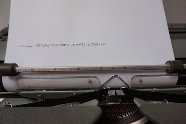 Olympia-Super-de-Luxe-SG1-typemachine-typewriter-plastic-papiergeleider-card-guide-vintage-schreibmaschine-1961