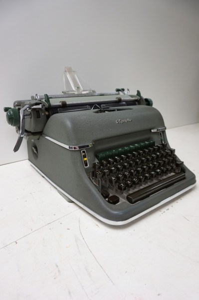 Olympia-Super-de-Luxe-SG1-typemachine-typewriter-plastic-papiergeleider-card-guide-vintage-schreibmaschine-1961