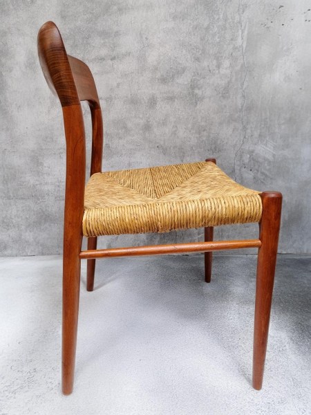 Otto-Moller-chairs-stoelen-75-Scandinavian-straw-rieten-biezen-vintage-00002