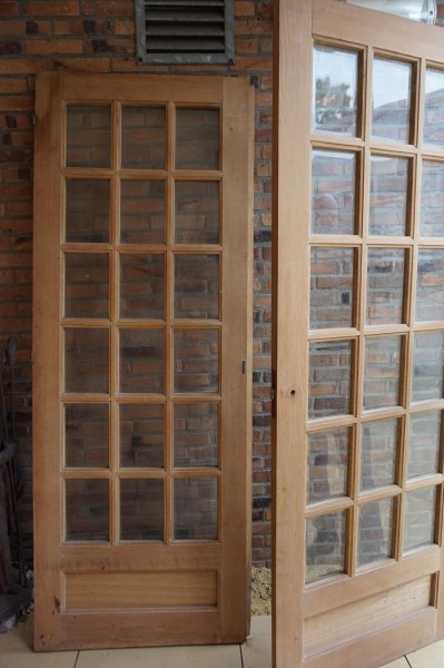 oude-antieke-amerikaans-grenen-houten-dubbele-deuren-ensuite-facet-geslepen-glas