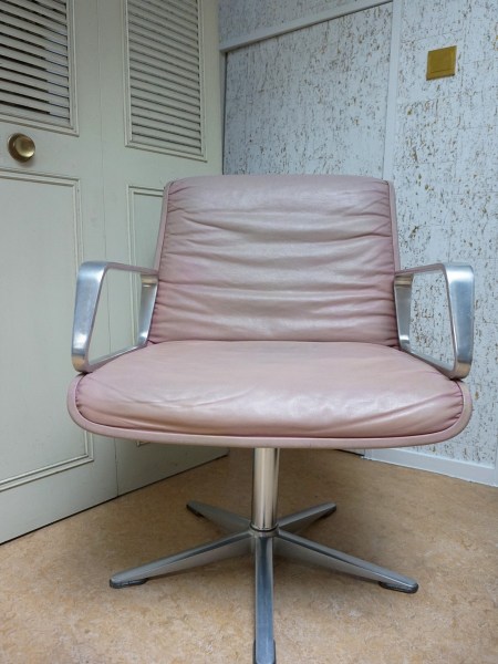 Pink-leather-Wilkhahn-armchair-office-chair-bureaustoel-Program-Delta-Design-00005