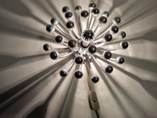 Pistillino-spoetnik-lamp-tafel-wand-plafond-Studio-Tetrach-Valenti-Luce-Italie-vintage-table-cieling-wall-design-00004
