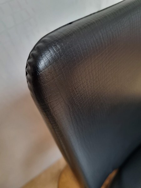 Scandinavische-armstoelen-vintage-fauteuils-teak-zwarte-skai-Scandinavian-armchairs-black-leatherette-design-00004
