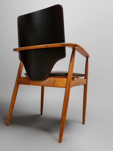 Scandinavische-armstoelen-vintage-fauteuils-teak-zwarte-skai-Scandinavian-armchairs-black-leatherette-design-00006