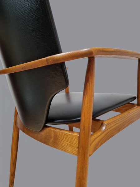 Scandinavische-armstoelen-vintage-fauteuils-teak-zwarte-skai-Scandinavian-armchairs-black-leatherette-design-00007