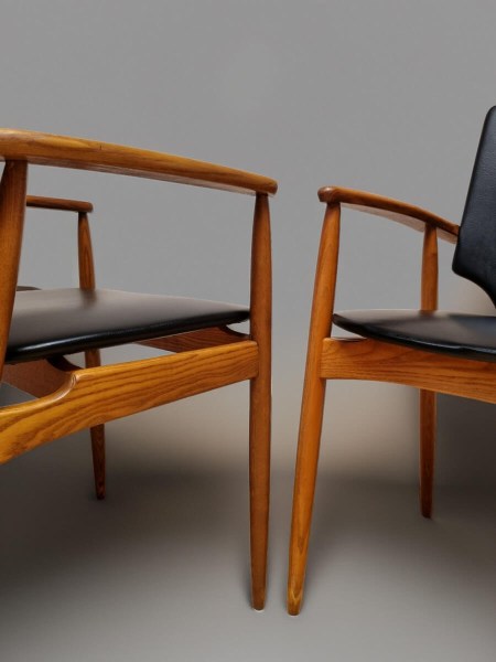 Scandinavische-armstoelen-vintage-fauteuils-teak-zwarte-skai-Scandinavian-armchairs-black-leatherette-design-00009