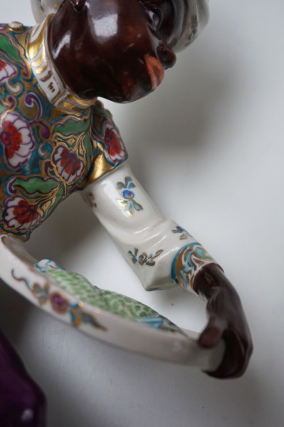 Schwarzburger-Werkstatten-Hugo-Meisel-Porcelain-Blackamoor-Painted-Figure-beeld-Mohr-orientalisme-porzellankunst