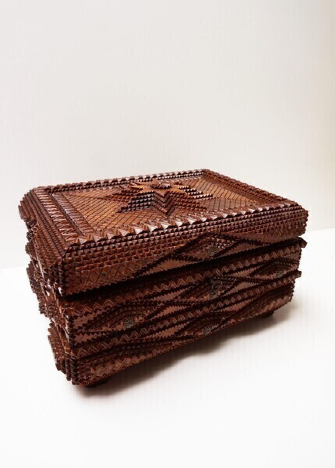 tramp-art-folk-arts-crafts-wooden-houten-cigaren-kistjes-WW1-Harderwijk-soldaat-Moll