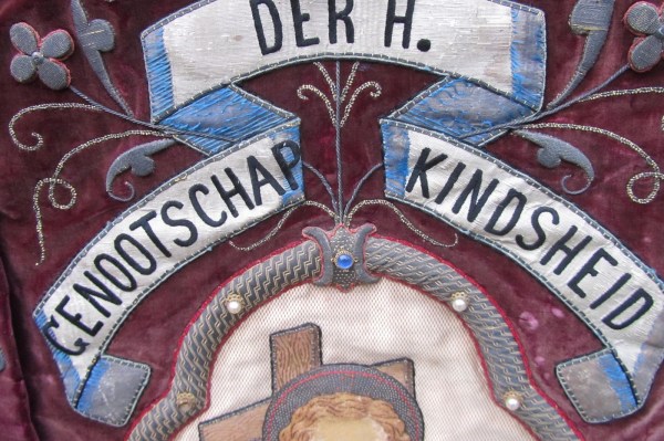 Vaandel-kerkelijk-processie-vaandel-borduurwer-Der-Genootschap-Kindsheid-Kiel-1880-banner-flag-procession-religious-10