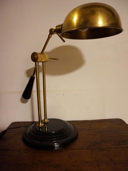 Vintage-Colmore-large-desk-office-table-faries-lamp-brass-bureaulamp-tafellamp-art-industrieel-art-deco-grote-koperen