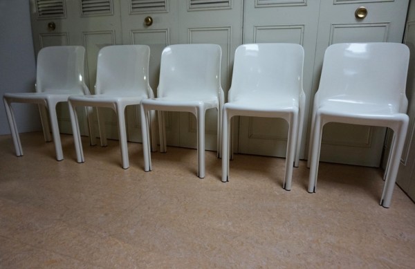 Vintage-Selene-Chairs-by-Vico-Magistretti-Artemide-stoelen