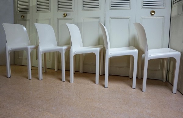 Vintage-Selene-Chairs-by-Vico-Magistretti-Artemide-stoelen