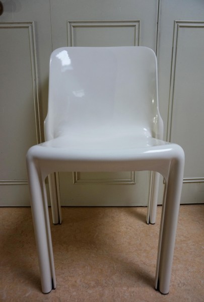 Vintage-Selene-Chairs-by-Vico-Magistretti-Artemide-stoelen
