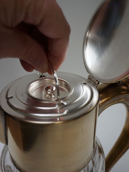 Vintage-geslepen-kristallen-vergulde-schenkkan-waterkan-wijnkan-karaf-ijs-oude-cut-crystal-glass-pitcher-gilded