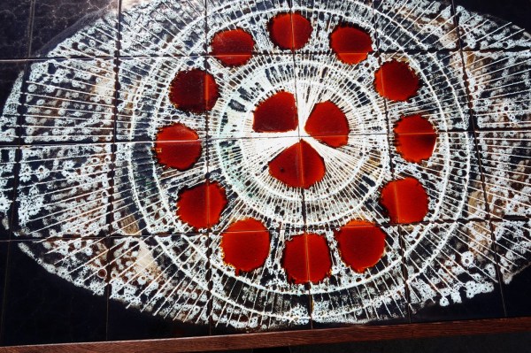 Vintage-tegel-salontafel-Juliette-Belarti-brutalist-wenge-keramische-coffee-table-tiles-Belgian