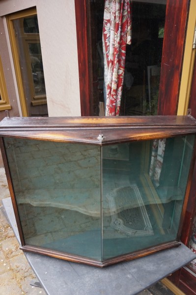 Vitrinekast-prijzenkast-hangvitrine-muurvitrine-achterkant-deuren-art-deco-eiken-oak-hanging-display-cabinet-trophy-06