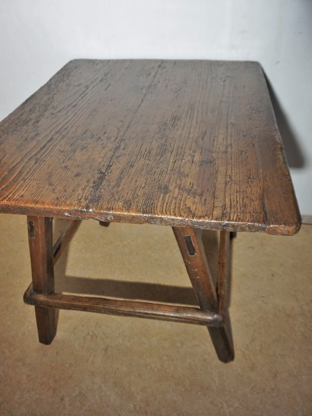 Wabi-Sabi-table-rustic-work-swiss-banker-merchant-primitive_21