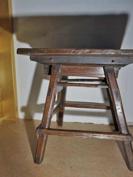 Wabi-Sabi-table-rustic-work-swiss-banker-merchant-primitive_22