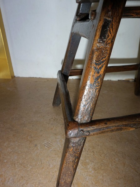 Wabi-Sabi-table-rustic-work-swiss-banker-merchant-primitive_24