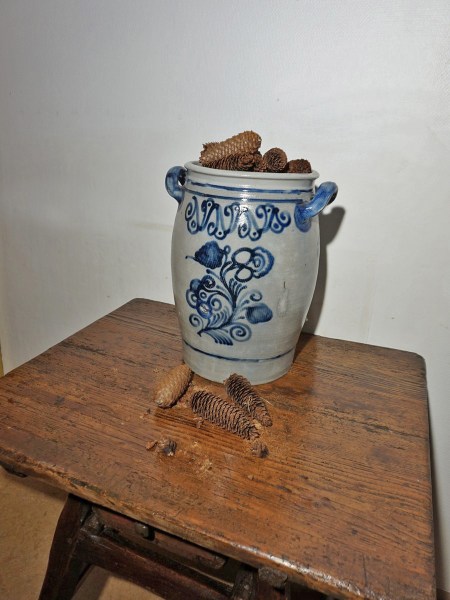 Wabi-Sabi-table-rustic-work-swiss-banker-merchant-primitive_26