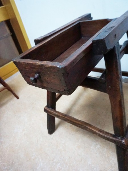Wabi-Sabi-table-rustic-work-swiss-banker-merchant-primitive_3