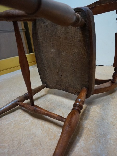 Windsor-Oxford-chairs-armchair-bow-bar-back-elm-Engelse-eetkamerstoelen-armstoel_5