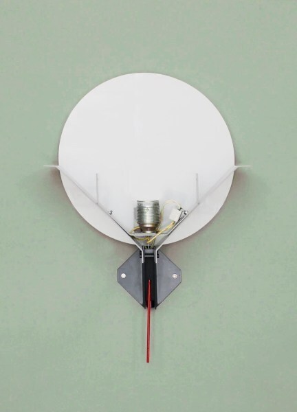 Lotus-Menno-Dieperink-wandlamp-profilight-staande-lamp-wall-light-sconce-design-minimalistic-Memphis