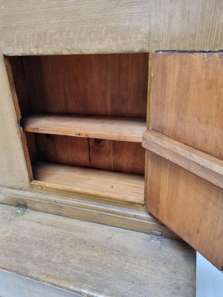 antiek-devotiekastje-Prie-Dieu-nonnenkastje-opbergkastje-klooster-privé-kapel-devotional-cabinet-convent-privat-chapel-00004