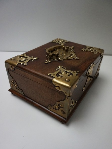 antiek-nederlands-engels-kistje-notenhout-koper-messing-bijbel-documenten-box-coffer-antique-walnut-brass-Dutch