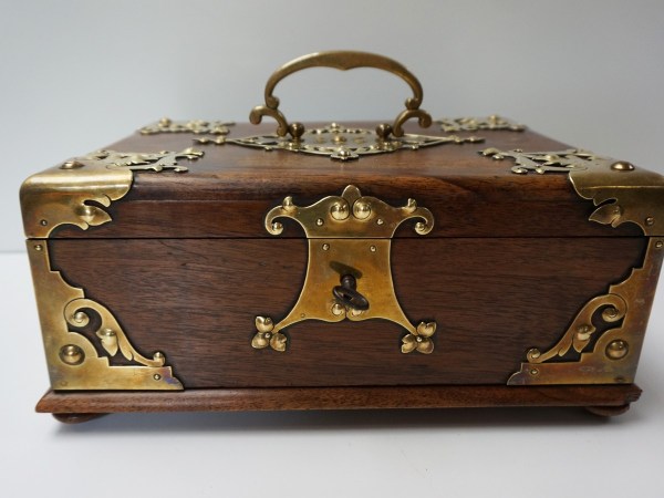 antiek-nederlands-engels-kistje-notenhout-koper-messing-bijbel-documenten-box-coffer-antique-walnut-brass-Dutch