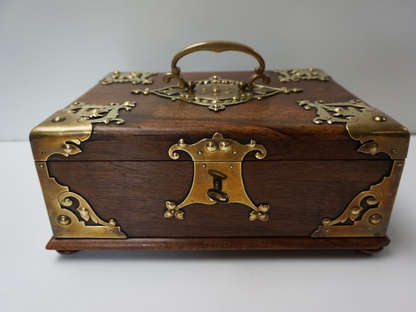 antiek-nederlands-engels-kistje-notenhout-koper-messing-bijbel-documenten-box-coffer-antique-walnut-brass-Dutch