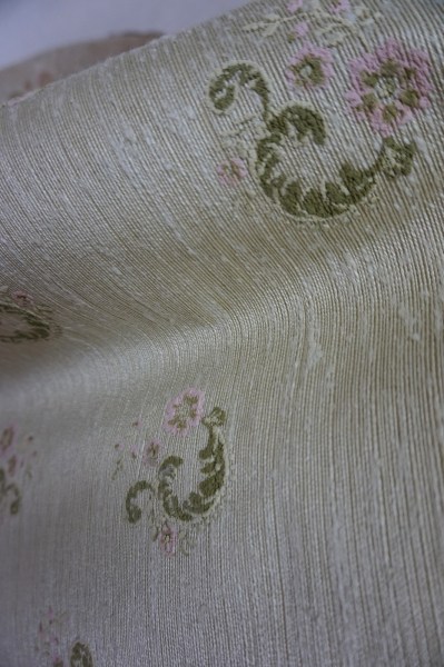 antiek-stoffen-behang-groen-linnen-zijde-romantisch-brocante-wallpaper-antique-fabric-silk-extra-wide-breed-roze-00001