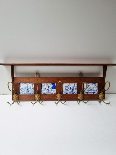 antieke-eiken-kapstok-keukenrek-tegels-bijbelse-taferelen-engelen-coat-rack-kitchen-tiles-biblical-scenes-antique-oak