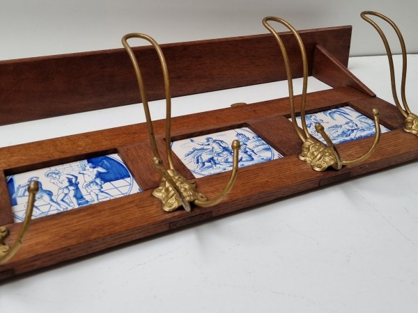 antieke-eiken-kapstok-keukenrek-tegels-bijbelse-taferelen-engelen-coat-rack-kitchen-tiles-biblical-scenes-antique-oak-00010