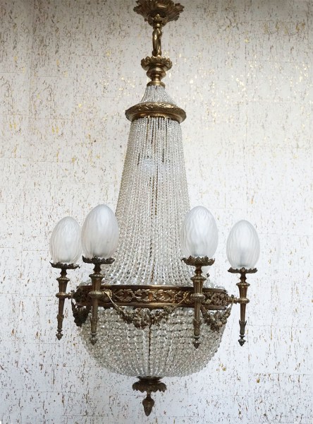 antieke-zakkroonluchter-sac-a-perle-kroonluchter-kristallen-Louis-XVI-Empire-crystal-beaded-basket-chandelier