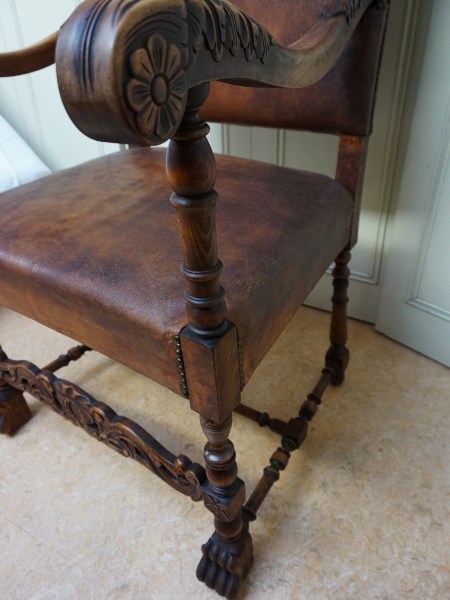 antique-leather-throne-castle-armchair-kasteelstoel-kasteel-fauteuil-armstoel-antiek