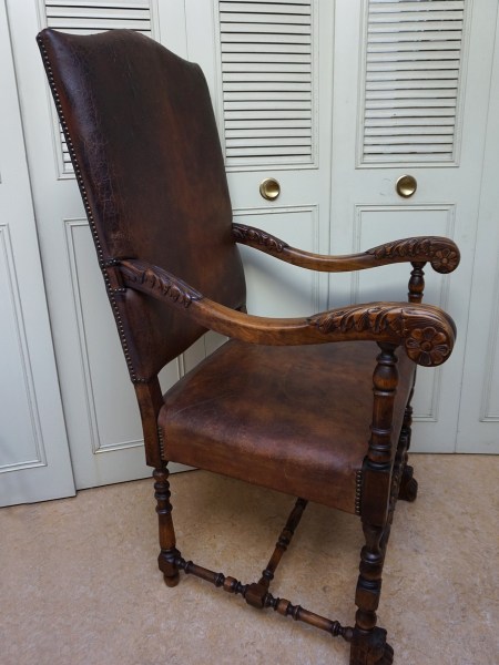 antique-leather-throne-castle-armchair-kasteelstoel-kasteel-fauteuil-armstoel-antiek