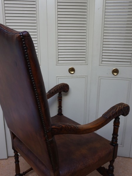 antique-leather-throne-castle-armchair-kasteelstoel-kasteel-fauteuil-armstoel-antiek