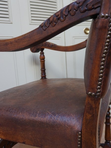 antique-leather-throne-castle-armchair-kasteelstoel-kasteel-fauteuil-armstoel-antiek