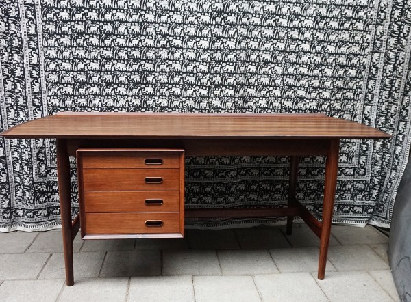 Arne-Vodder-Sibast-Danish-design-vintage-desk-bureau-rosewood-palissander_