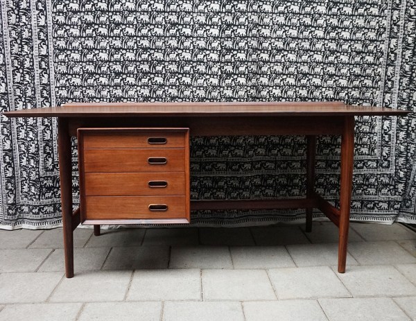 Arne-Vodder-Sibast-Danish-design-vintage-desk-bureau-rosewood-palissander_