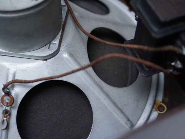 bakeliet-speaker-radio-luidspeaker-loudspeaker-oldtimer-auto-vintage-oude-old