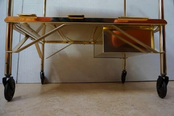 bar-serving-drinks-trolley-cart-gold-aluminium-serveerwagen-vintage-holywood-regency-kaymet-woodmet-00007