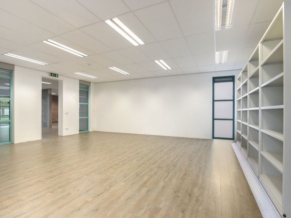 bootstalling-zeeland-zeeuws-vlaanderen-gebouw-pand-woning-belgie-kust-Breskens-zeezeilers-zeezeilcentrum-jachthaven_9