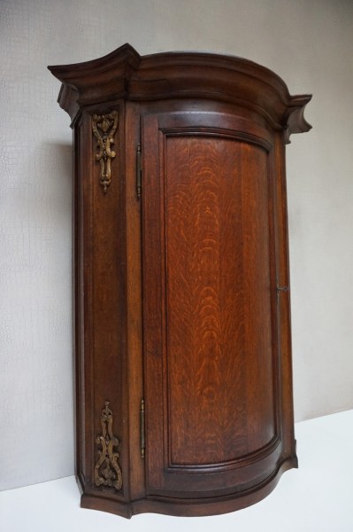 bow-front-oak-cupboard-cabinet-antique-counter-top-halfronde-voorkant-kast-eiken-antiek
