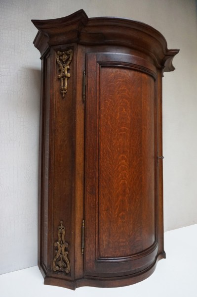 bow-front-oak-cupboard-cabinet-antique-counter-top-halfronde-voorkant-kast-eiken-antiek