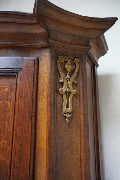 bow-front-oak-cupboard-cabinet-antique-counter-top-halfronde-voorkant-kast-eiken-antiek